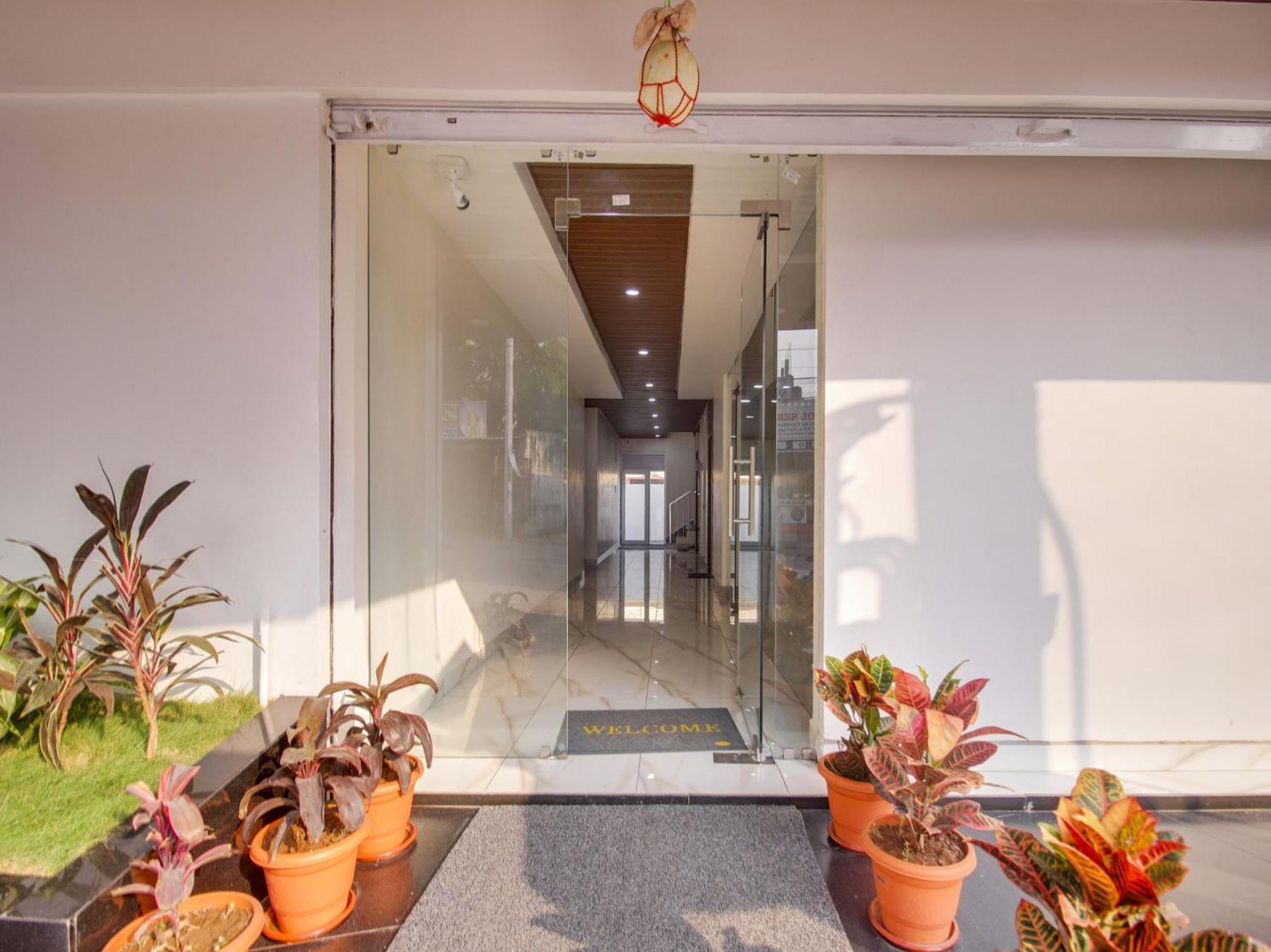 Hotel O Rr Residency Khammam Exterior photo